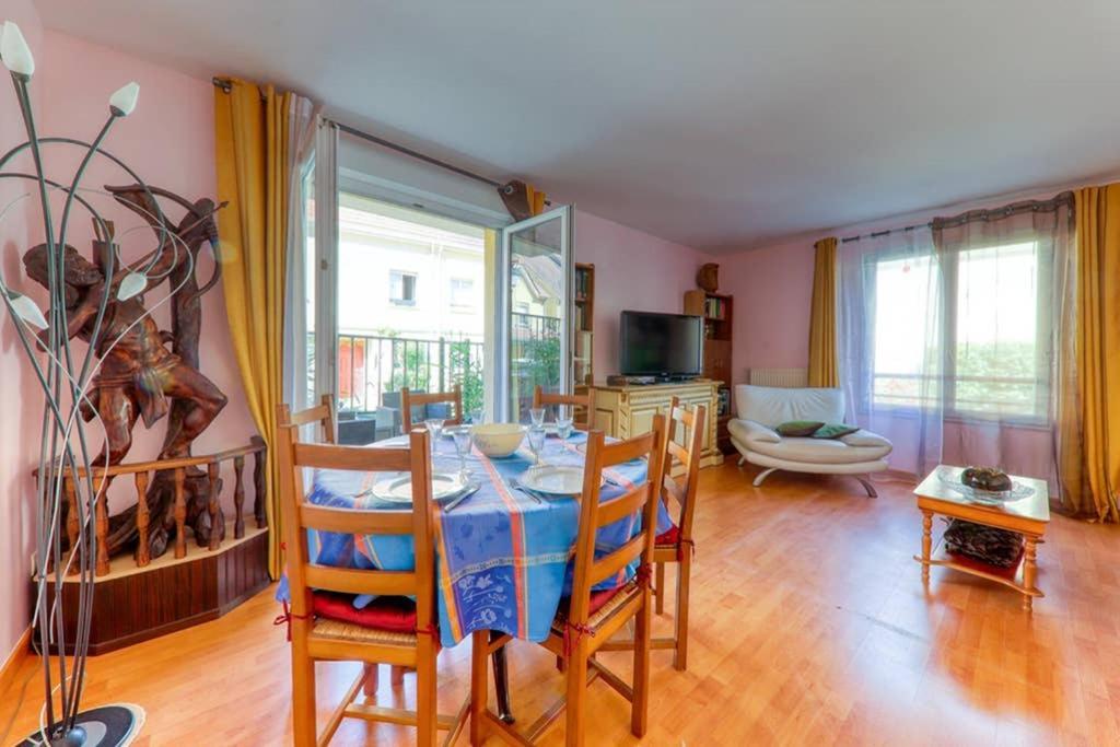 Amilly Park 6 Personnes 2 Chambres Pk Prive En Sous Sol Serris Buitenkant foto